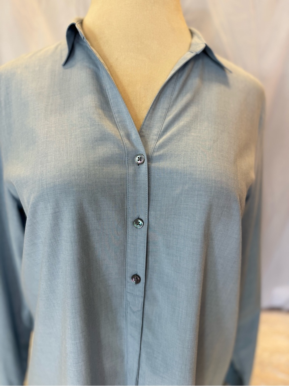 J.Jill Blue Button-Up Rayon Blend Shirt in Size Large, NWOT - Picture 5 of 13